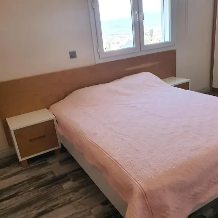 Lejlighed Apartment *